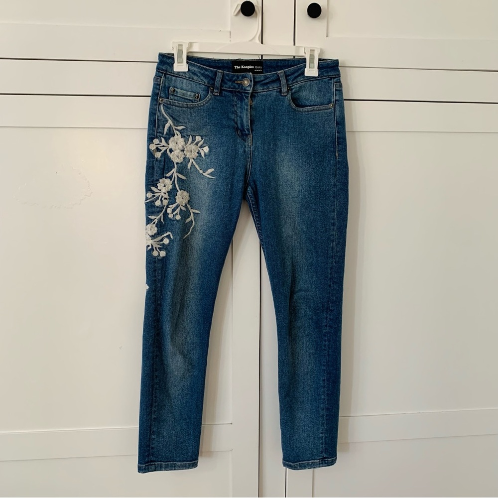 The Kooples Jimmy White Embroidered Flowers Skinny Size 27 Jeans